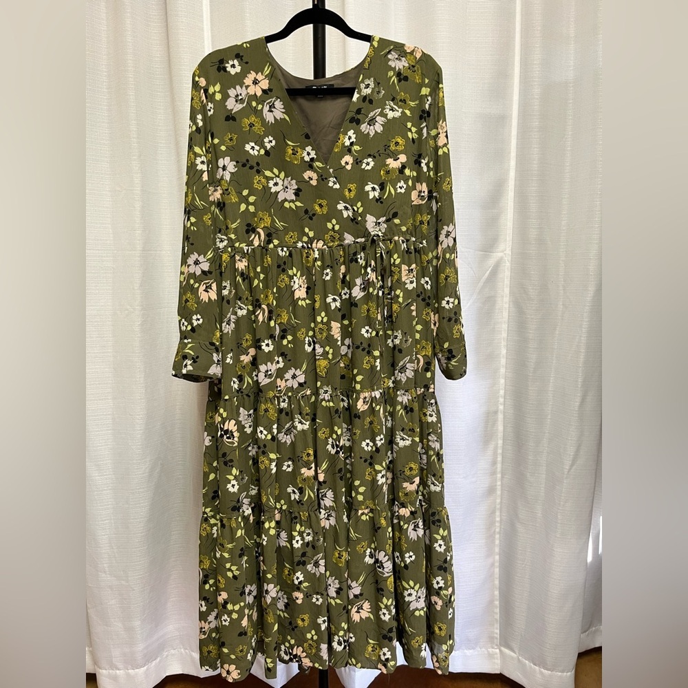 Madewell Cinch-Waist Tiered Midi Dress in Wildblooms | size medium
